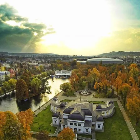 Ultra Central Place, In Heart Of City Center Apartment *