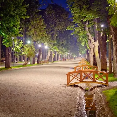 Ultra Central Place, In Heart Of City Center Apartment